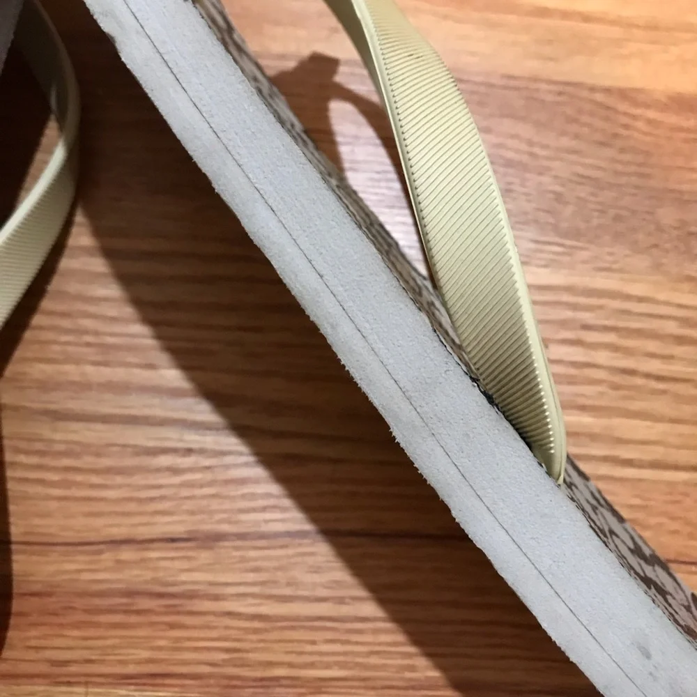 🩴 COACH Flip Flops - Picture 4 of 6